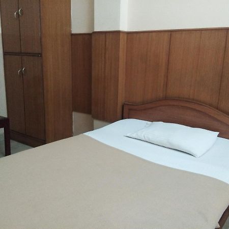 Veekay Tourist Home Bangalore Ngoại thất bức ảnh