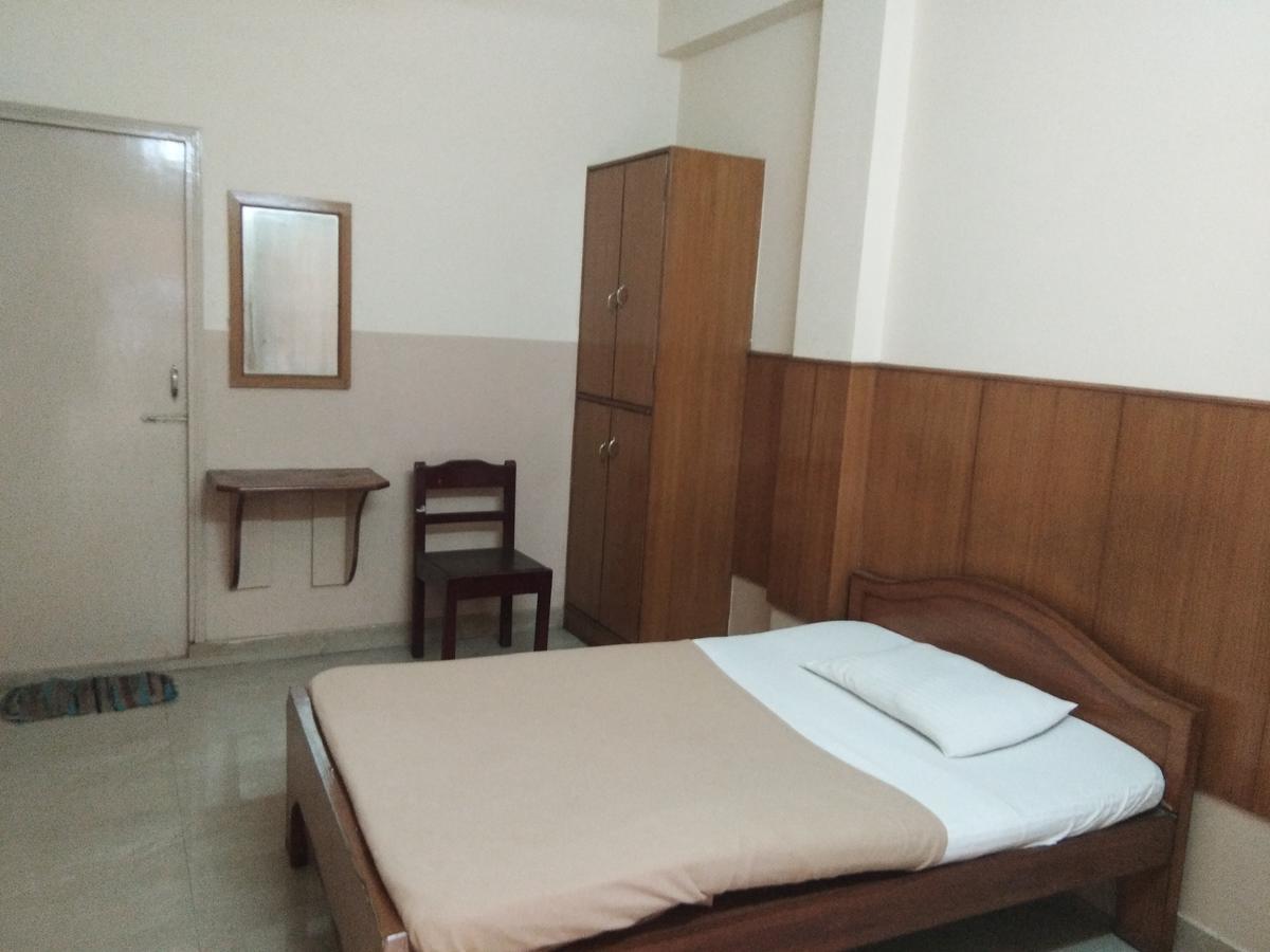 Veekay Tourist Home Bangalore Ngoại thất bức ảnh