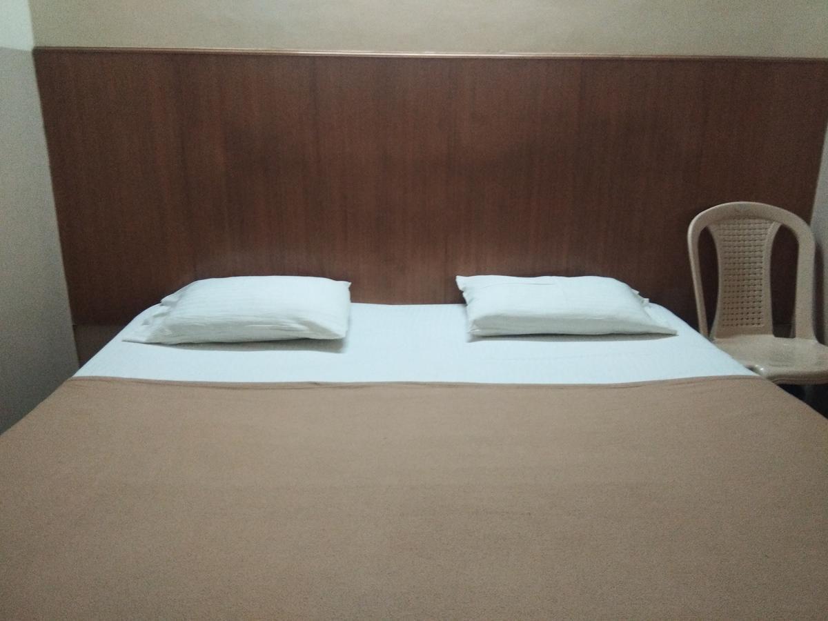 Veekay Tourist Home Bangalore Ngoại thất bức ảnh