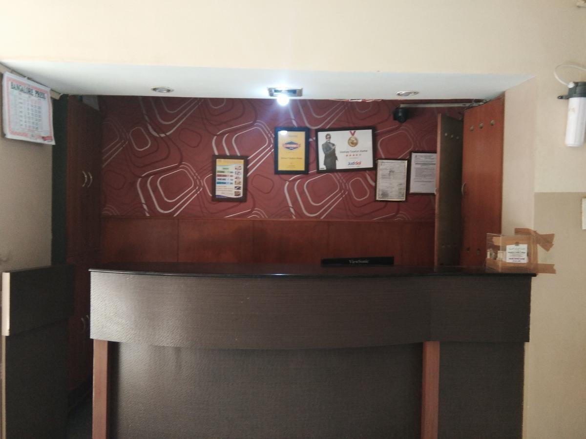 Veekay Tourist Home Bangalore Ngoại thất bức ảnh