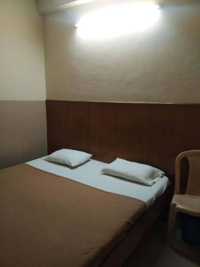 Veekay Tourist Home Bangalore Ngoại thất bức ảnh